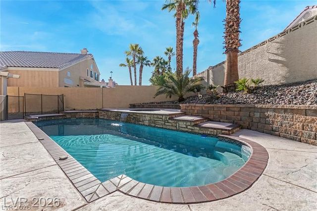 7 Crown Valley Drive, Henderson, NV 89074