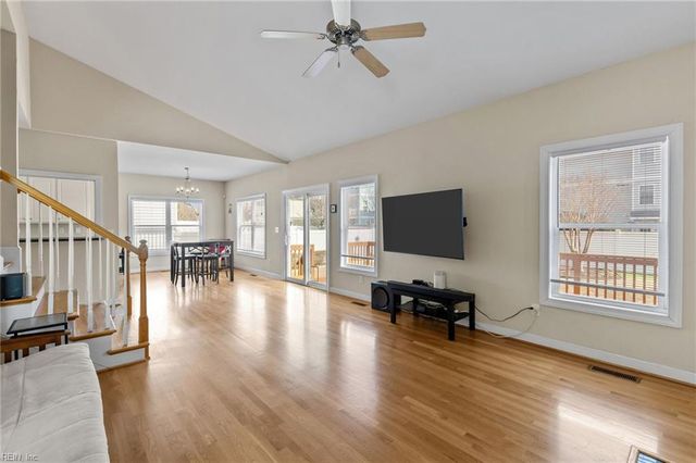 9608 Dolphin RN, Norfolk, VA 23518