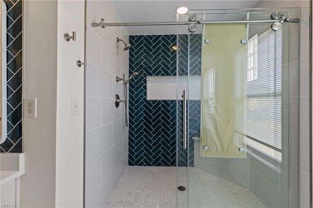 9608 Dolphin RN, Norfolk, VA 23518