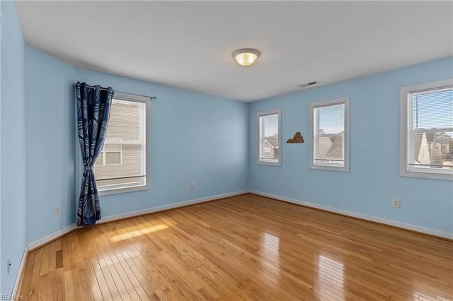 9608 Dolphin RN, Norfolk, VA 23518