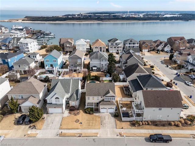 9608 Dolphin RN, Norfolk, VA 23518