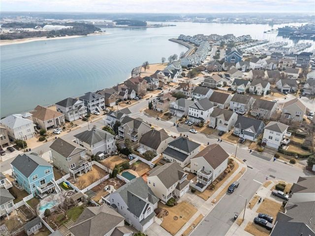 9608 Dolphin RN, Norfolk, VA 23518