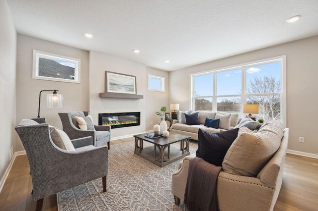 10700 Harbor Lane N, Maple Grove, MN 55369