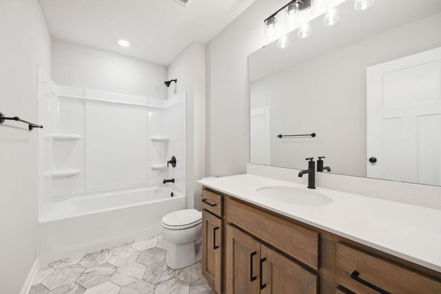 10700 Harbor Lane N, Maple Grove, MN 55369