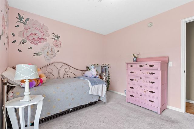 2912 Mandarin Grove Lane, Kalamazoo, MI 49004