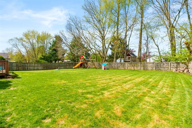 2912 Mandarin Grove Lane, Kalamazoo, MI 49004