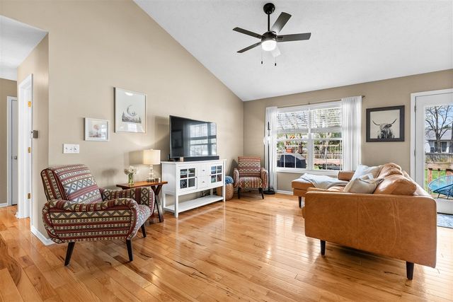 2912 Mandarin Grove Lane, Kalamazoo, MI 49004