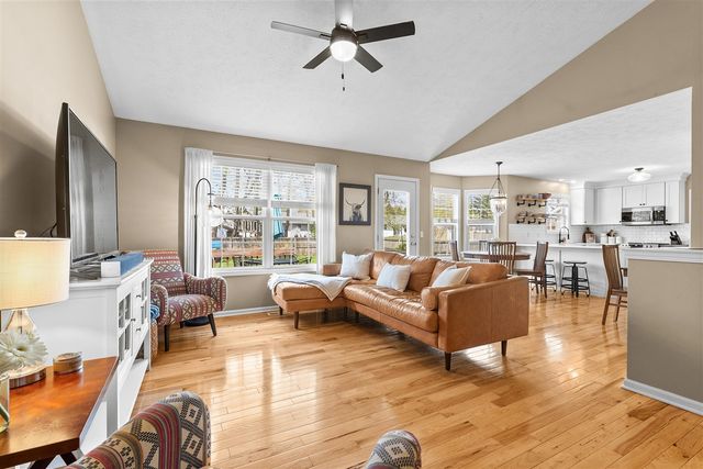 2912 Mandarin Grove Lane, Kalamazoo, MI 49004