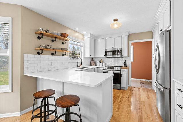 2912 Mandarin Grove Lane, Kalamazoo, MI 49004