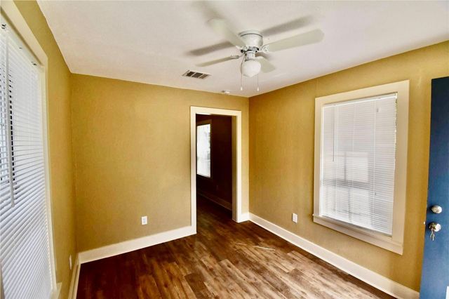 321 E 35th Street, Houston, TX 77018