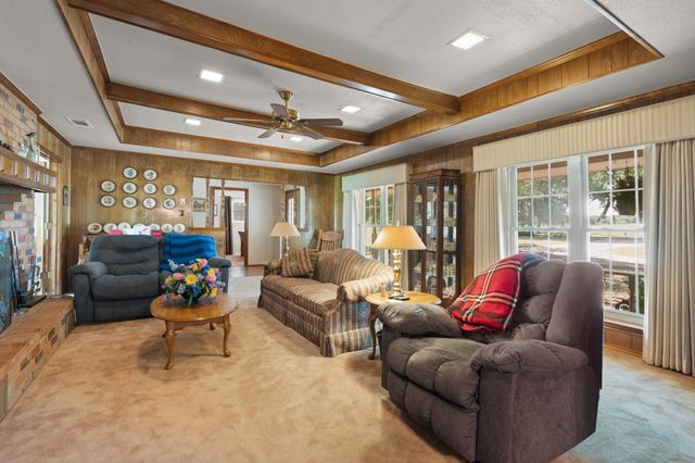 6140 County Road 402, Grandview, TX 76050