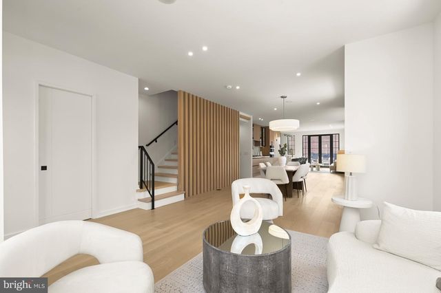 3554 T ST NW, Washington, DC 20007