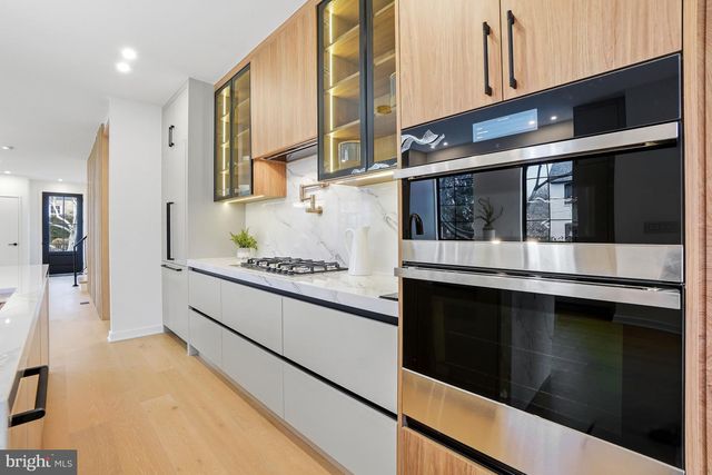 3554 T ST NW, Washington, DC 20007