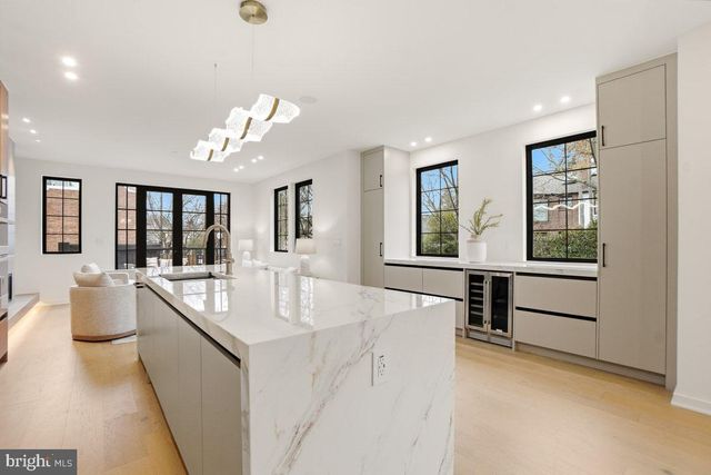 3554 T ST NW, Washington, DC 20007