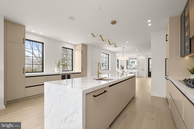 3554 T ST NW, Washington, DC 20007