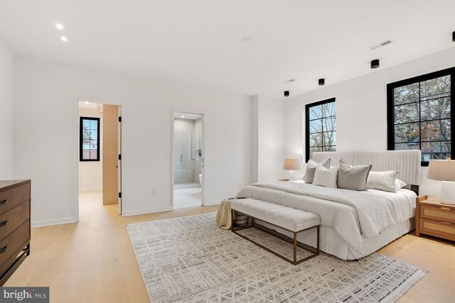 3554 T ST NW, Washington, DC 20007