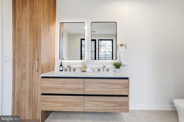 3554 T ST NW, Washington, DC 20007