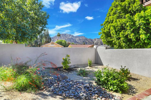 54140 Avenida Herrera, La Quinta, CA 92253