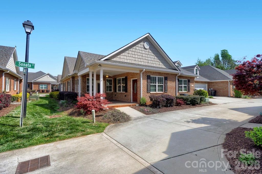 8655 Sonata Court, Denver, NC 28037
