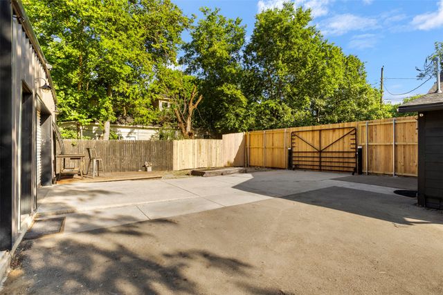 505 E Ross Street, Waxahachie, TX 75165
