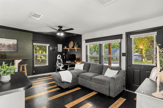 505 E Ross Street, Waxahachie, TX 75165