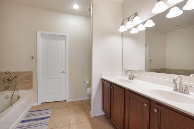 4328 Santo Domingo Street UNIT A, Santa Fe, NM 87507