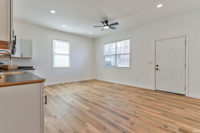 217 Monroe Street, Newburgh, IN 47630