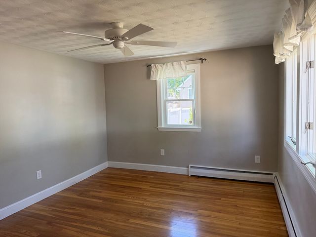 10 Darby St, Tewksbury, MA 01876