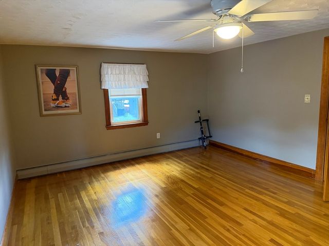 10 Darby St, Tewksbury, MA 01876
