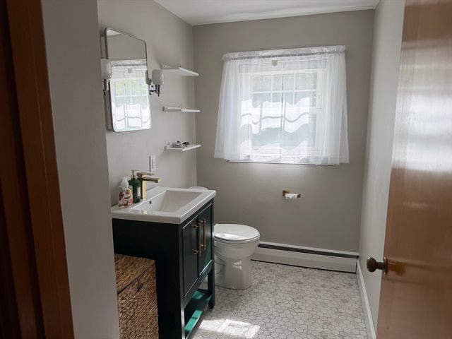 10 Darby St, Tewksbury, MA 01876