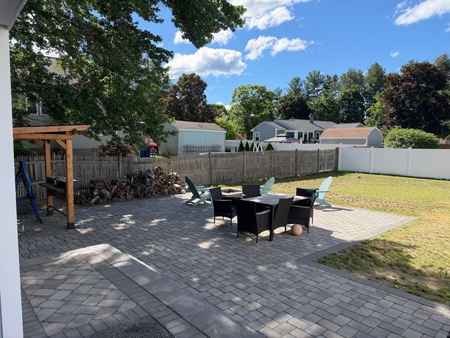 10 Darby St, Tewksbury, MA 01876