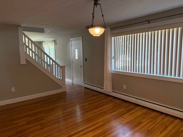 10 Darby St, Tewksbury, MA 01876
