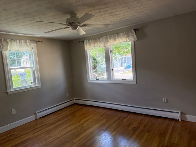 10 Darby St, Tewksbury, MA 01876