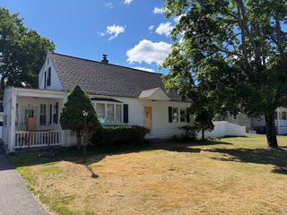 10 Darby St, Tewksbury, MA 01876