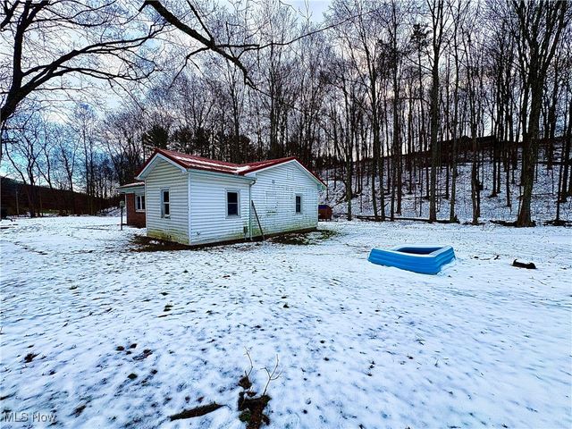 4542 Bloomfield Road, Cambridge, OH 43725