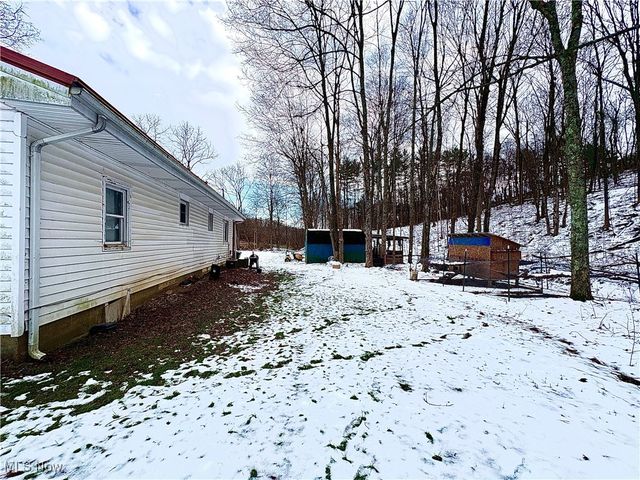 4542 Bloomfield Road, Cambridge, OH 43725