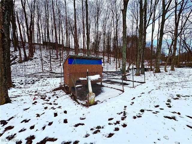 4542 Bloomfield Road, Cambridge, OH 43725