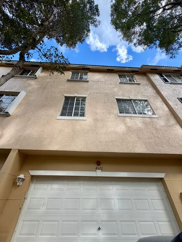 4520 Danson Way, Delray Beach, FL 33445