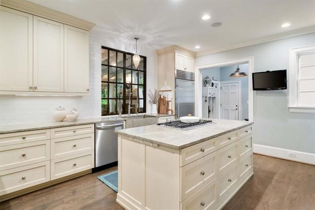 221 Robin Hood NE Road, Atlanta, GA 30309