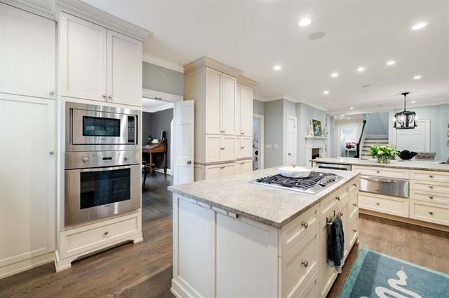 221 Robin Hood NE Road, Atlanta, GA 30309