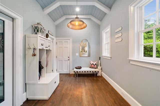 221 Robin Hood NE Road, Atlanta, GA 30309