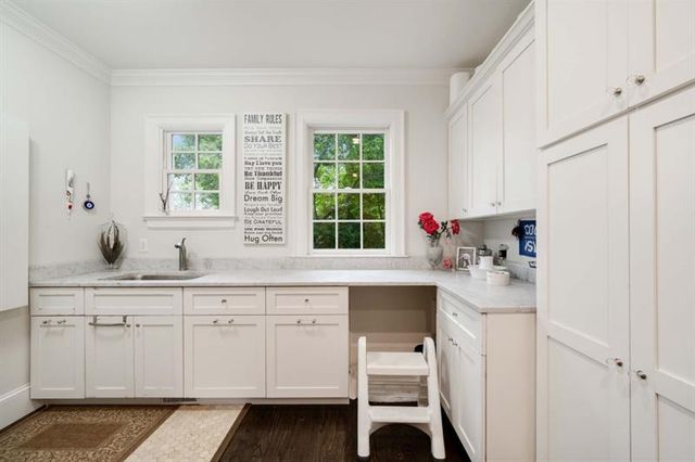 221 Robin Hood NE Road, Atlanta, GA 30309