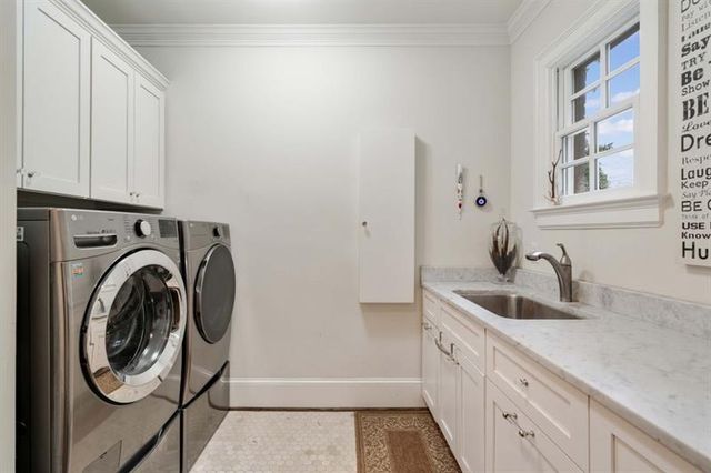 221 Robin Hood NE Road, Atlanta, GA 30309