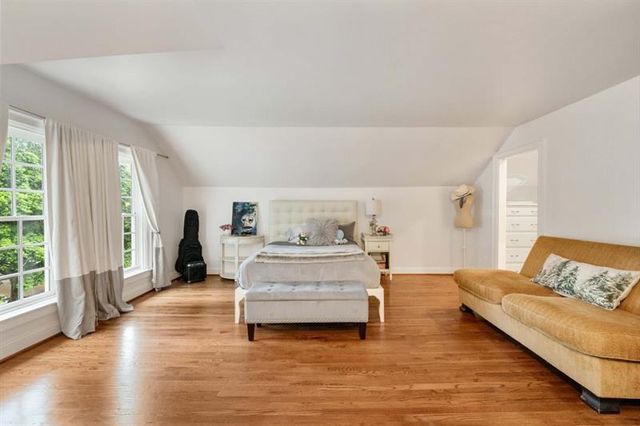 221 Robin Hood NE Road, Atlanta, GA 30309