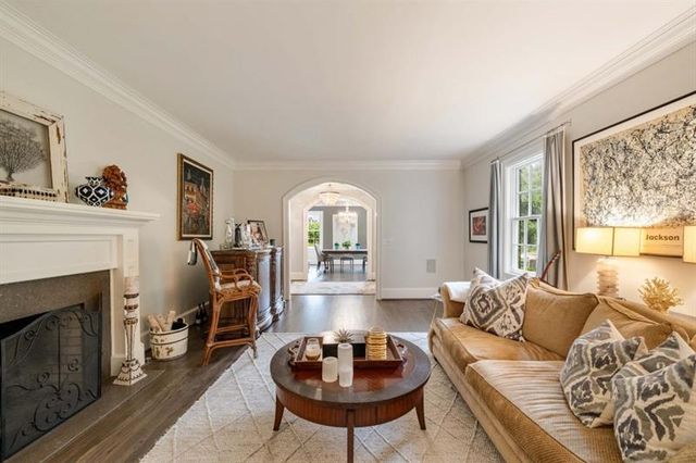 221 Robin Hood NE Road, Atlanta, GA 30309