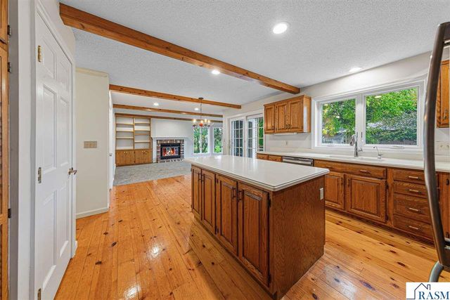 1029 Oak Terrace Drive, North Mankato, MN 56003