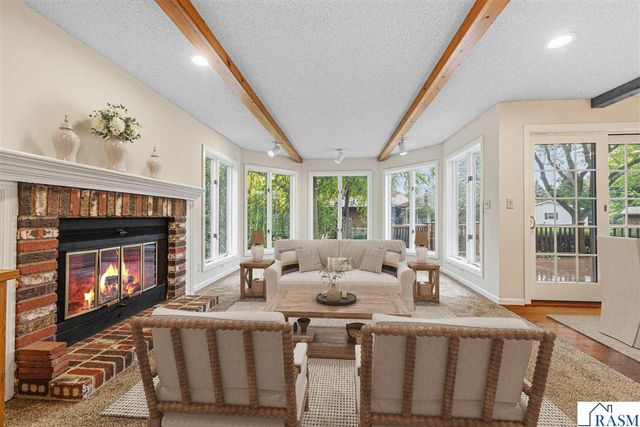 1029 Oak Terrace Drive, North Mankato, MN 56003