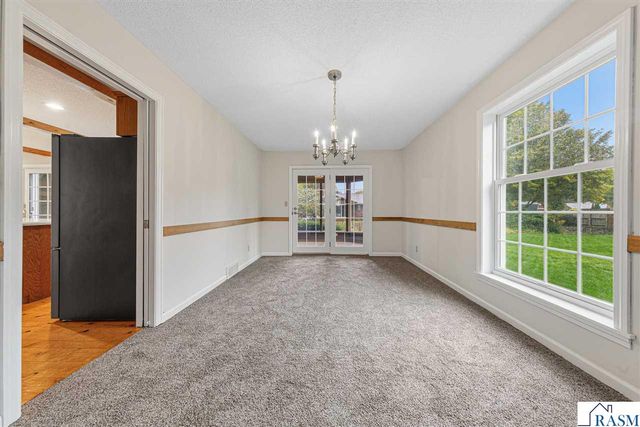 1029 Oak Terrace Drive, North Mankato, MN 56003