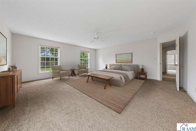 1029 Oak Terrace Drive, North Mankato, MN 56003