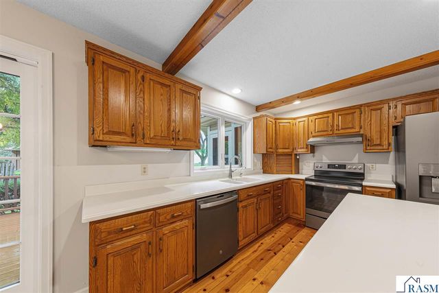 1029 Oak Terrace Drive, North Mankato, MN 56003